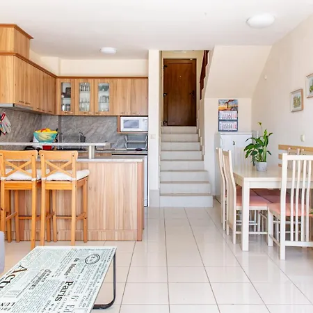 Harmony Hills Tomovi Casa 16